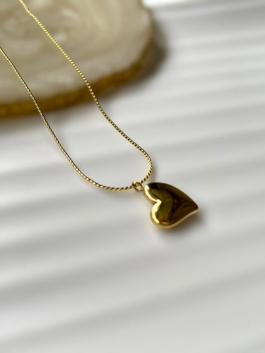Plume Necklace