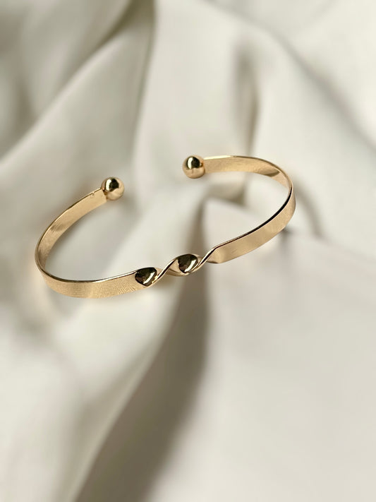 Veyra Twist Cuff Bracelet