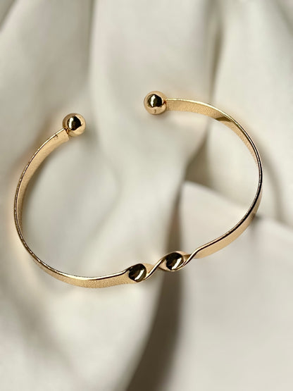 Veyra Twist Cuff Bracelet