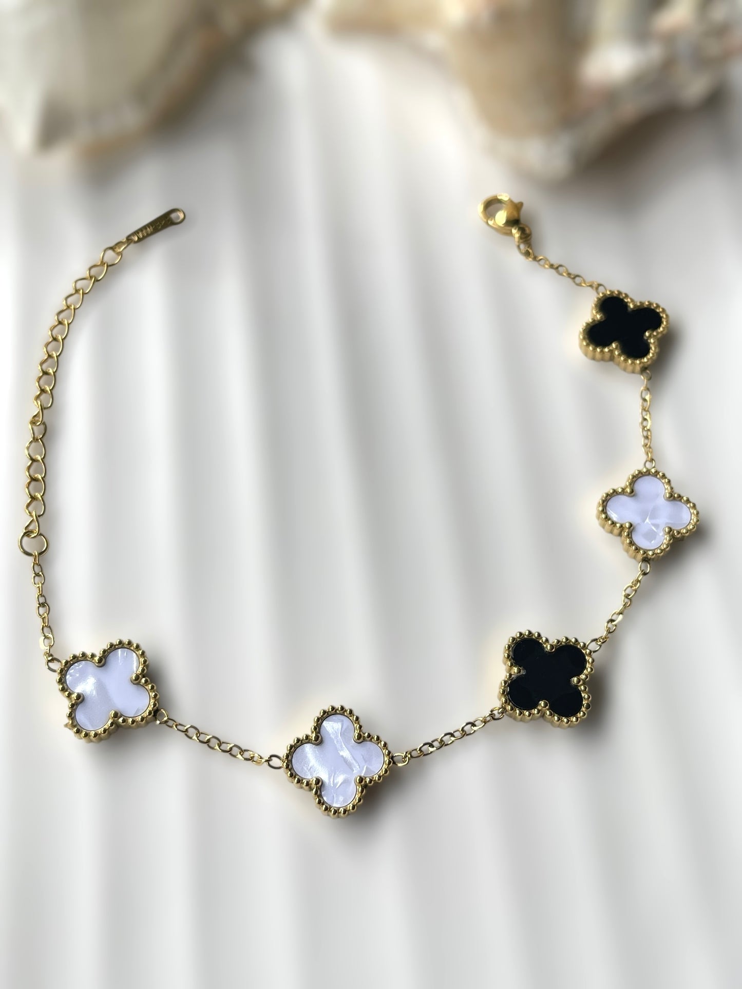 Reversible Clover Bracelet