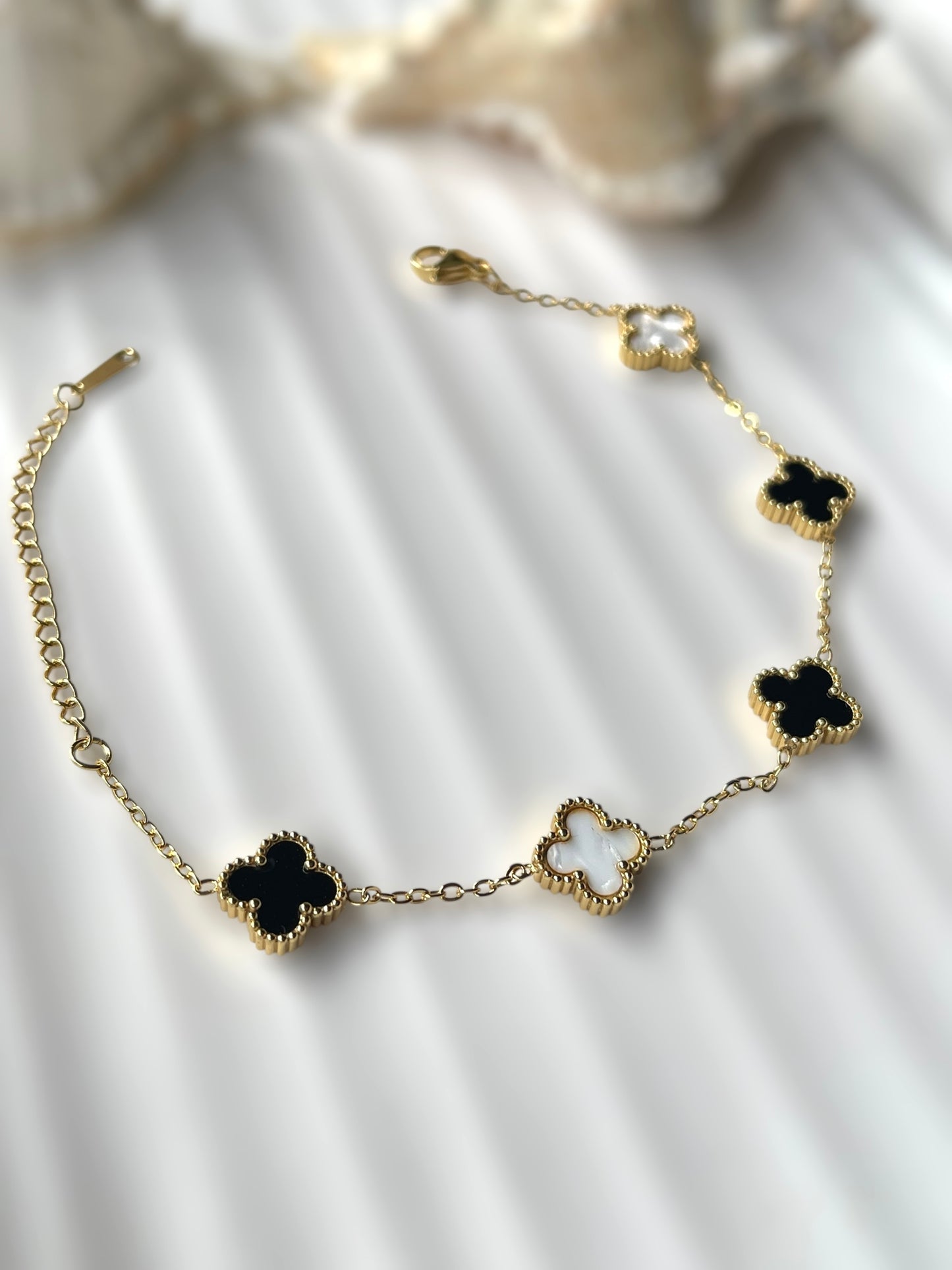 Reversible Clover Bracelet