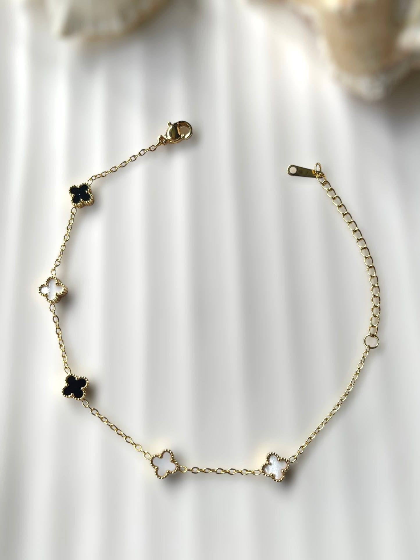 Reversible Clover Bracelet