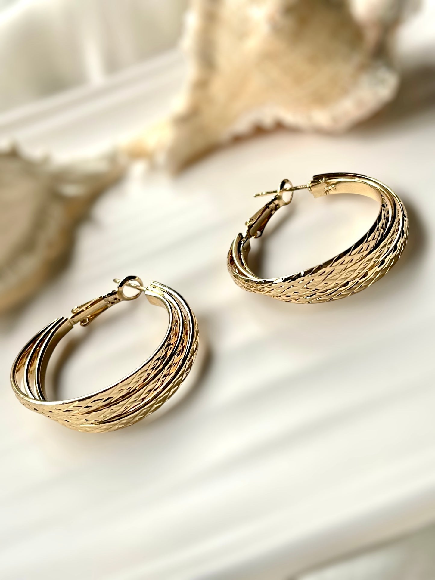 Luminous Pair of 3 earrings