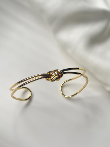 Horizon Clasp Cuff Bracelet