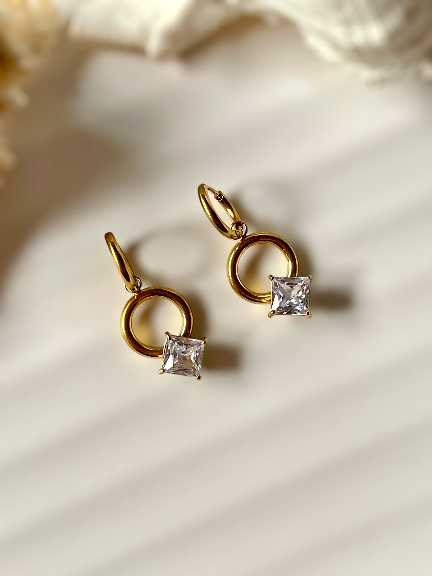 Detachable Nebula Nooks Earrings
