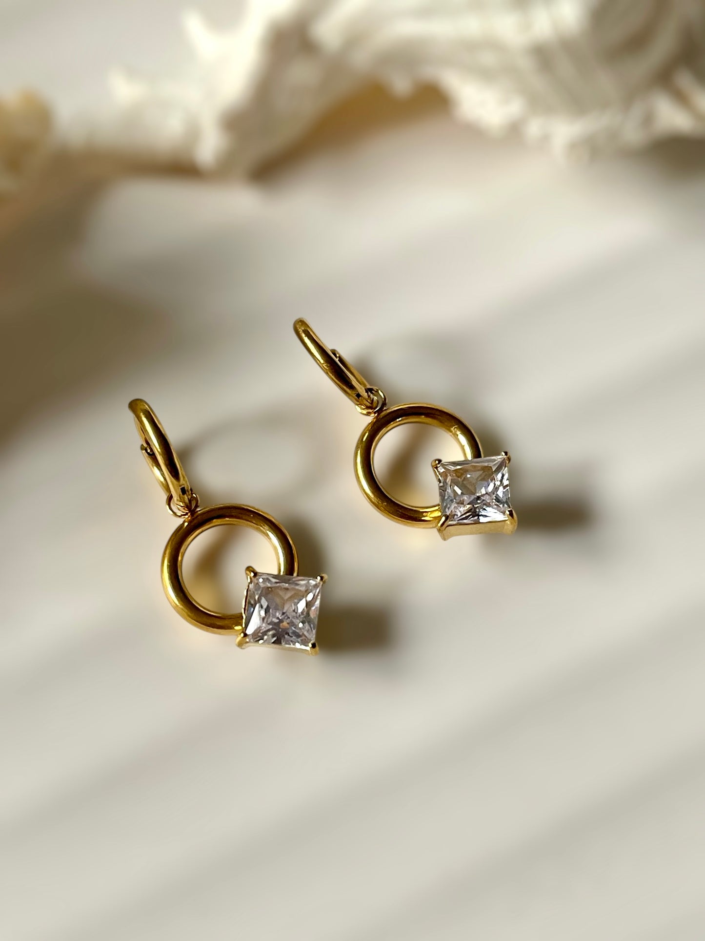 Detachable Nebula Nooks Earrings
