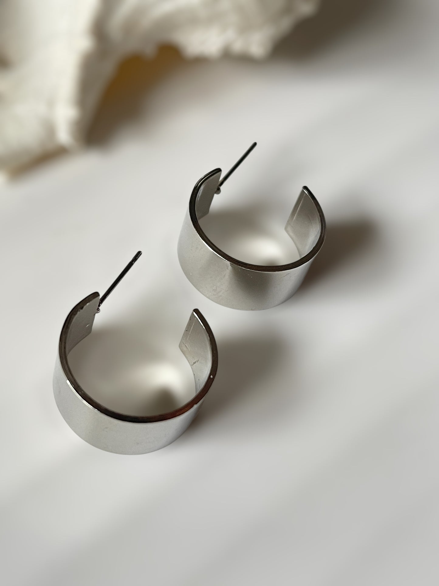 Diasy Pair of 6 earrings